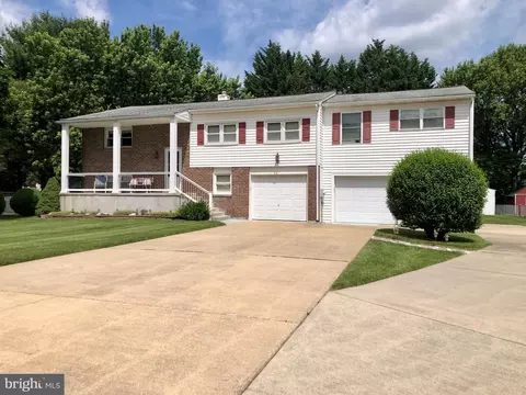 Exterior - 21 Rawlings Dr, Bear, DE 19701 photo 3 of 18