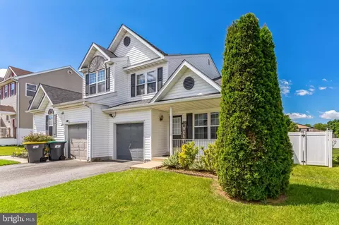 304 Paddington Dr, Bear, DE 19701