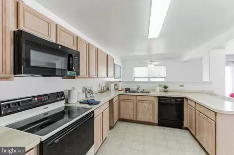 304 Paddington Dr, Bear, DE 19701 photo 13