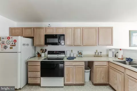 304 Paddington Dr, Bear, DE 19701 photo 12