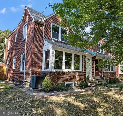 2013 W 17th St, Wilmington, DE 19806