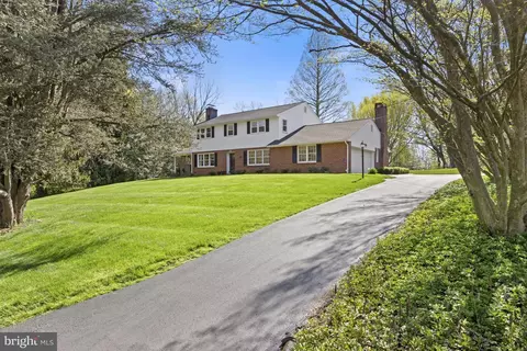 839 Summerset Dr, Hockessin, DE 19707 photo 2