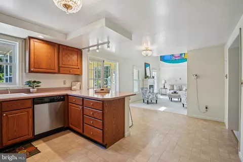 Kitchen - 520 Cullan Dr, Bear, DE 19701 photo 3 of 5