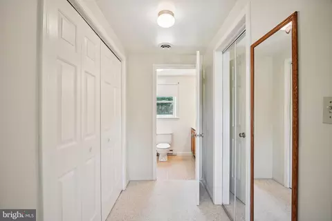 Entry Way - 520 Cullan Dr, Bear, DE 19701 photo 6 of 7