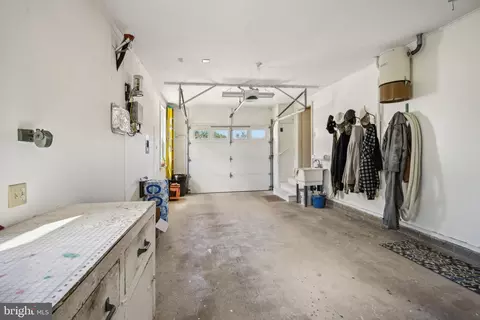 Entry Way - 520 Cullan Dr, Bear, DE 19701 photo 3 of 7