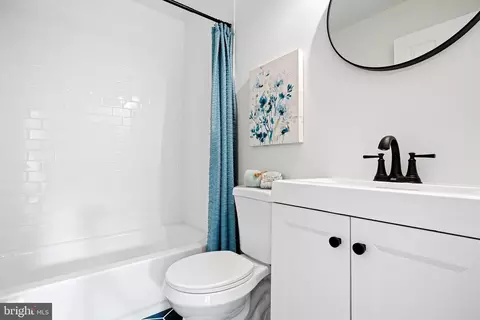 Bath - 36 Anna Ave, Bear, DE 19701 photo 3 of 3