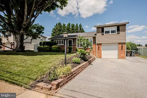 11 Paisley Dr, Wilmington, DE 19808