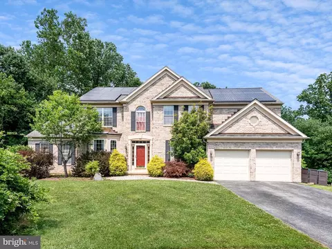 223 Robin Redbreast Rd, Newark, DE 19711