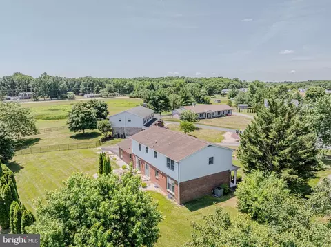 View/Area - 323 Manubay Ct, Bear, DE 19701 photo 3 of 17