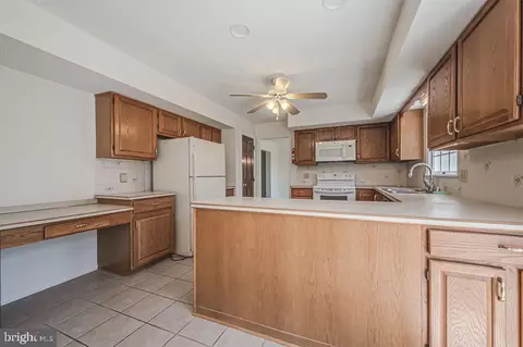 Kitchen - 323 Manubay Ct, Bear, DE 19701 photo 3 of 6