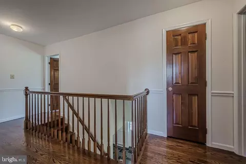 Entry Way - 323 Manubay Ct, Bear, DE 19701 photo 6 of 10