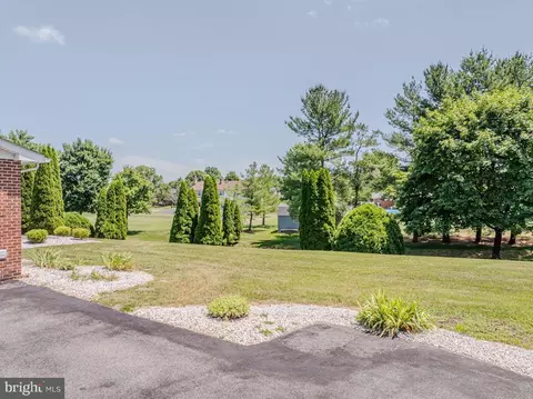 Exterior - 323 Manubay Ct, Bear, DE 19701 photo 7 of 11