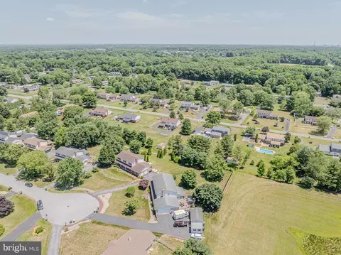 View/Area - 323 Manubay Ct, Bear, DE 19701 photo 10 of 17