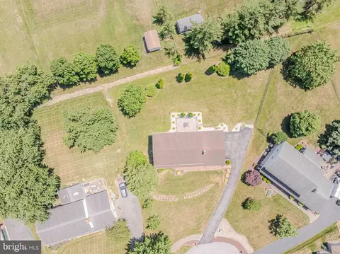View/Area - 323 Manubay Ct, Bear, DE 19701 photo 14 of 17