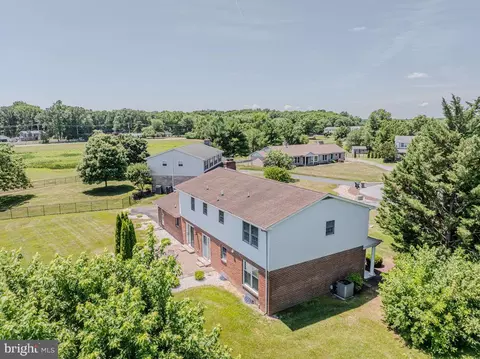 View/Area - 323 Manubay Ct, Bear, DE 19701 photo 2 of 17
