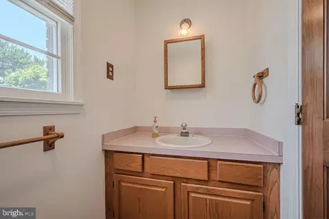 Bath - 323 Manubay Ct, Bear, DE 19701 photo 1 of 5