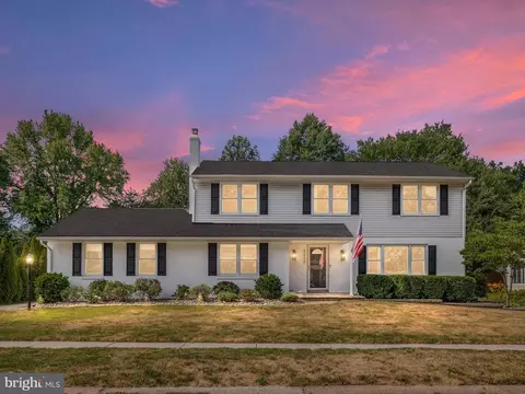 3317 Cross Country Dr, Wilmington, DE 19810