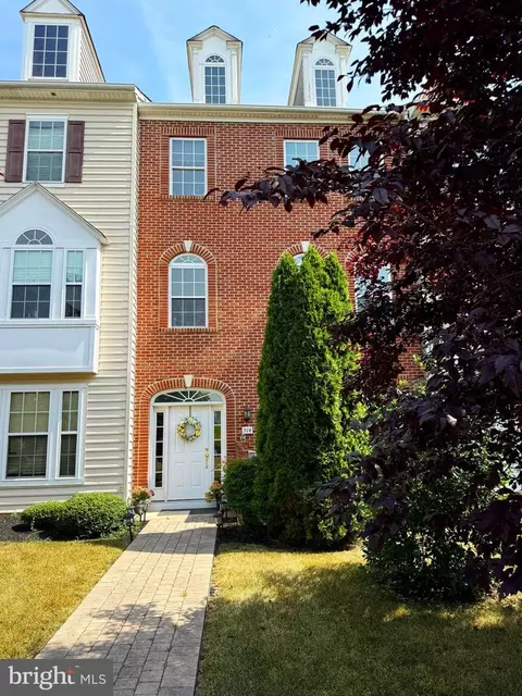 914 Shepard Ave, Bear, DE 19701