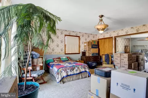 Bedroom - 113 Main St, Townsend, DE 19734 photo 3 of 3