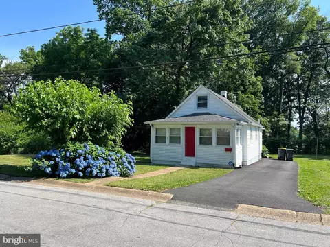 413 11th St, New Castle, DE 19720