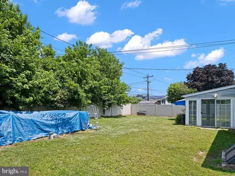 Exterior - 20 Glyn Dr, Newark, DE 19713 photo 7 of 7