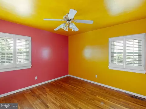 Bedroom - 20 Glyn Dr, Newark, DE 19713 photo 5 of 6
