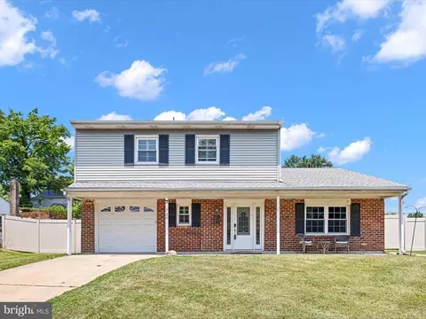 Exterior - 20 Glyn Dr, Newark, DE 19713 photo 2 of 7