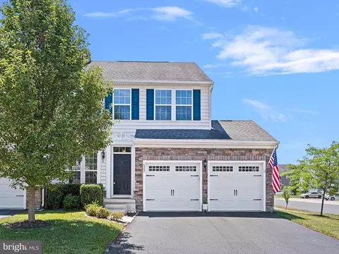 532 Canal Dr, Middletown, DE 19709