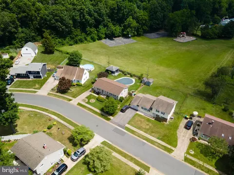 View/Area - 17 Argyle Rd, Newark, DE 19713 photo 1 of 5