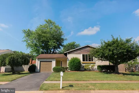 14 Sheldrake Rd, Newark, DE 19713