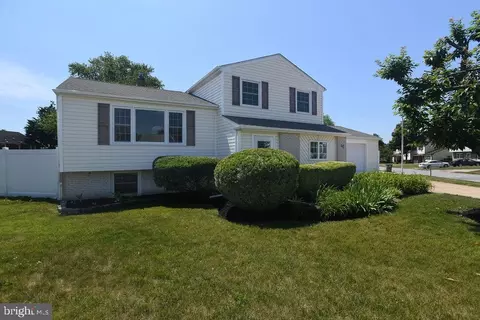 35 Commonwealth Blvd, New Castle, DE 19720