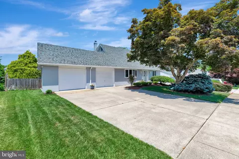 46 Worral Dr, Newark, DE 19711