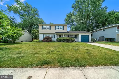 919 Devon Dr, Newark, DE 19711