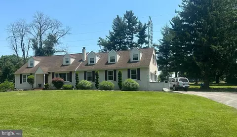 207 Rothwell Dr, Wilmington, DE 19804