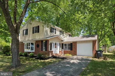 3306 N Rockfield Dr, Wilmington, DE 19810