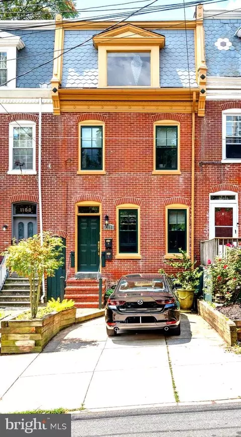 1102 W 8th St, Wilmington, DE 19806