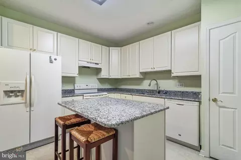 Kitchen - 448 Sweetman Dr, Bear, DE 19701 photo 1 of 2