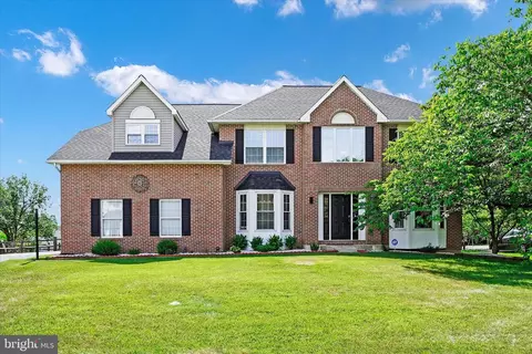 129 Arielle Dr, Newark, DE 19702