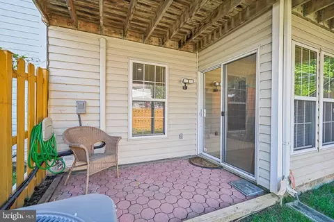 Exterior - 21 Lisa Dr, Newark, DE 19702 photo 8 of 9