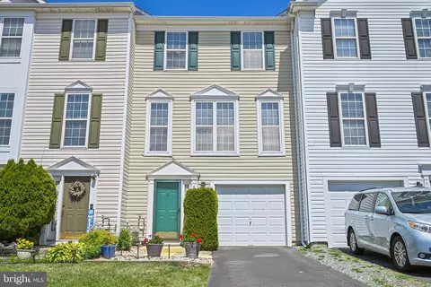 Exterior - 21 Lisa Dr, Newark, DE 19702 photo 1 of 9