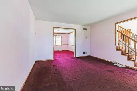 Living - 116 Leanne Dr, Middletown, DE 19709 photo 1 of 4