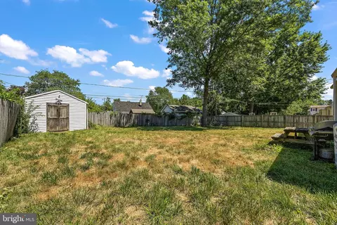 Exterior - 5 Monterry Dr, Newark, DE 19713 photo 5 of 6