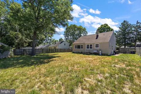 Exterior - 5 Monterry Dr, Newark, DE 19713 photo 2 of 6