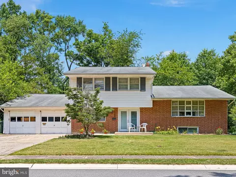 700 Harvard Ln, Newark, DE 19711