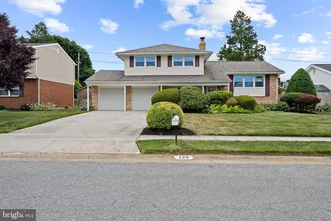 134 Worral Dr, Newark, DE 19711