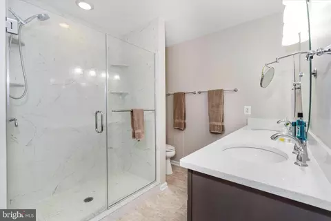 Bath - 86 Dasher Ave, Bear, DE 19701 photo 2 of 5