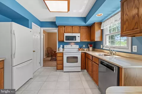Kitchen - 86 Dasher Ave, Bear, DE 19701 photo 2 of 3