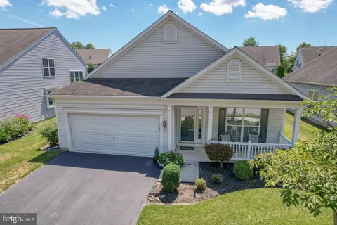 121 Galleon Dr, Newark, DE 19702