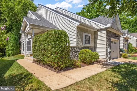 1817 Cloutier Ct, Wilmington, DE 19803