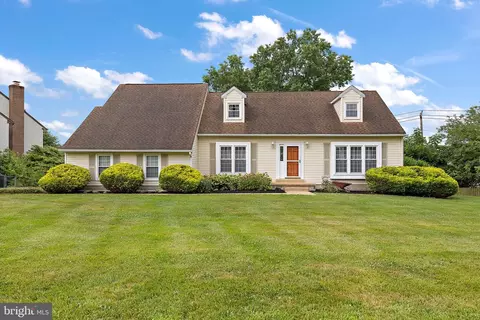 5 Old Stable Ln, Newark, DE 19711